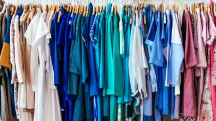 Ministra espanhola propõe cobrar taxas para experimentar roupas