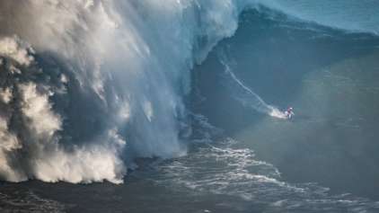 Brasileira também entra para o Guinness pela maior onda Surfada