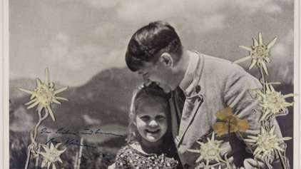 Foto de Hitler e garota judia é leiloada por mais de U$10.000